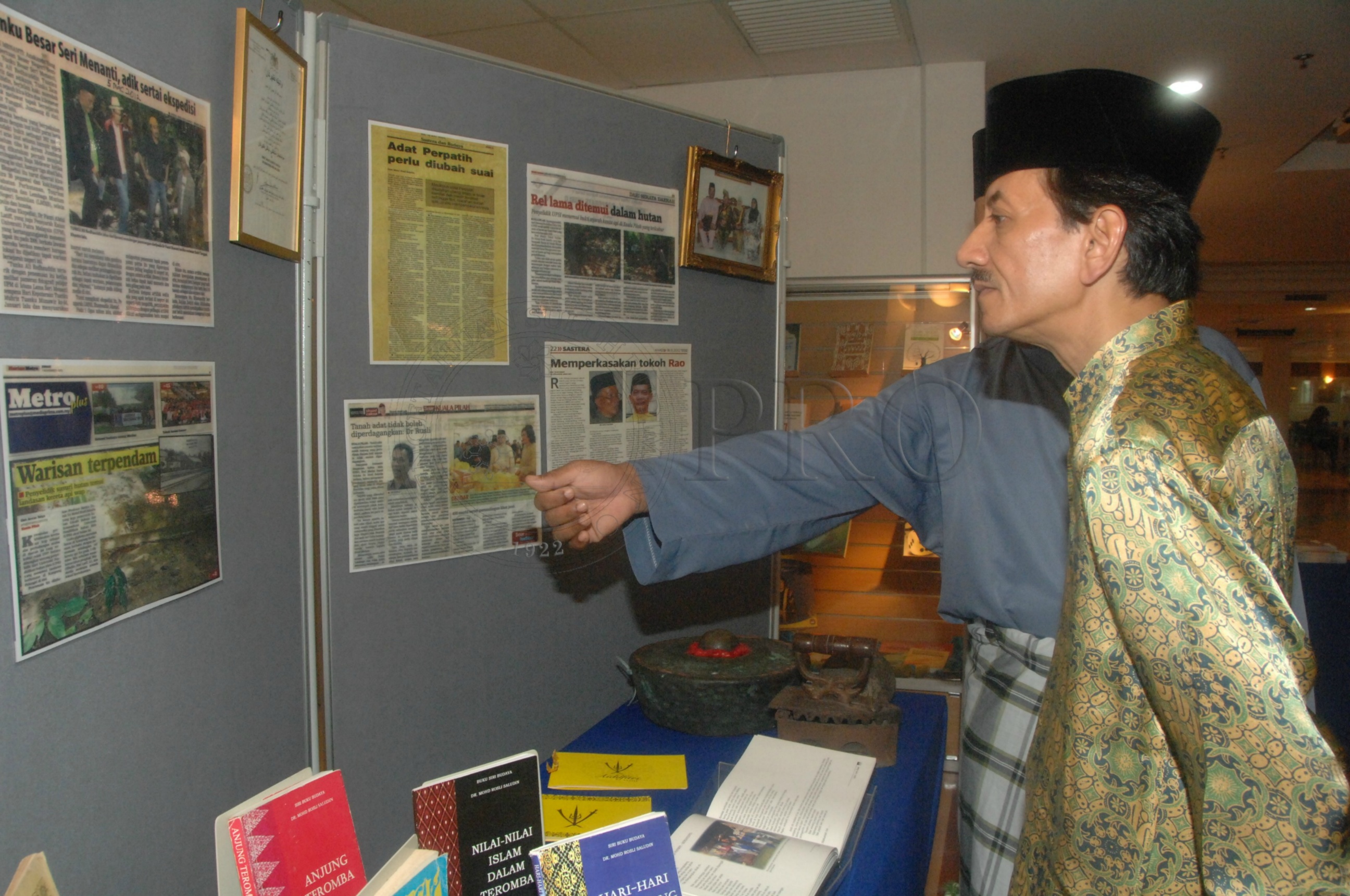 PRO 14 33 WACANA FBA 0099